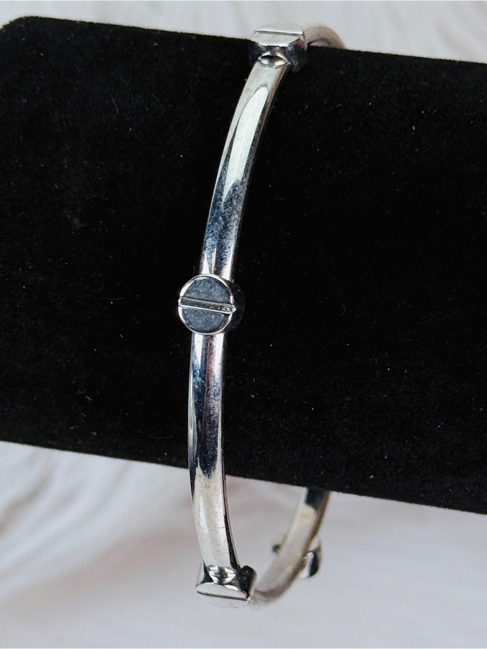 Silvertone weighted utility stacking bangle bracelet